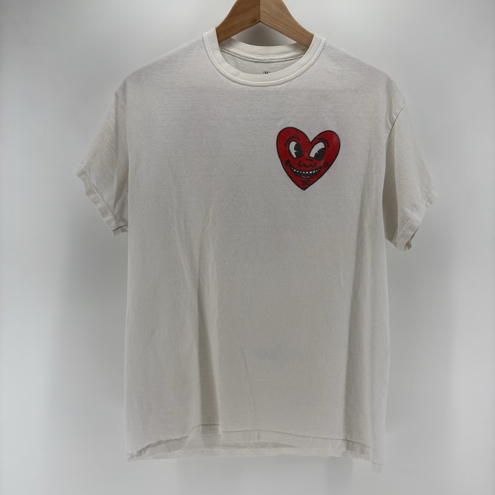 Keith Haring T-Shirt Mens Medium  Short Sleeve Crew Neck Graphic White Red Heart